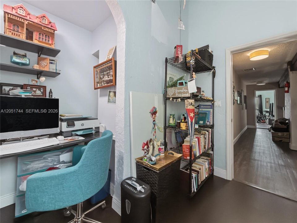 En Venta: $1,200,033 (5 camas, 3 baños, 2776 Pies cuadrados)