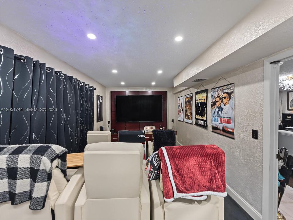 En Venta: $1,200,033 (5 camas, 3 baños, 2776 Pies cuadrados)