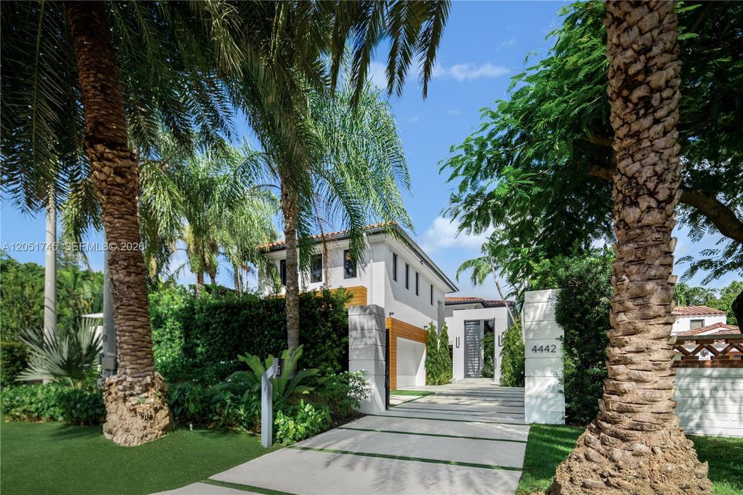 En Venta: $13,000,000 (6 camas, 7 baños, 5000 Pies cuadrados)