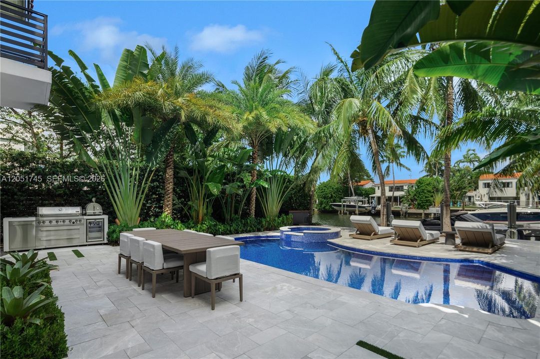En Venta: $13,000,000 (6 camas, 7 baños, 5000 Pies cuadrados)
