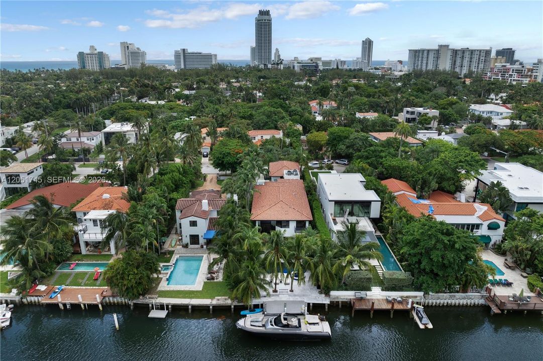 En Venta: $13,000,000 (6 camas, 7 baños, 5000 Pies cuadrados)