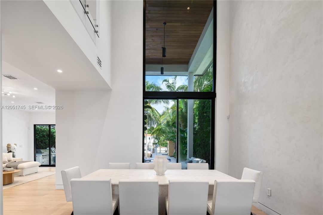 En Venta: $13,000,000 (6 camas, 7 baños, 5000 Pies cuadrados)