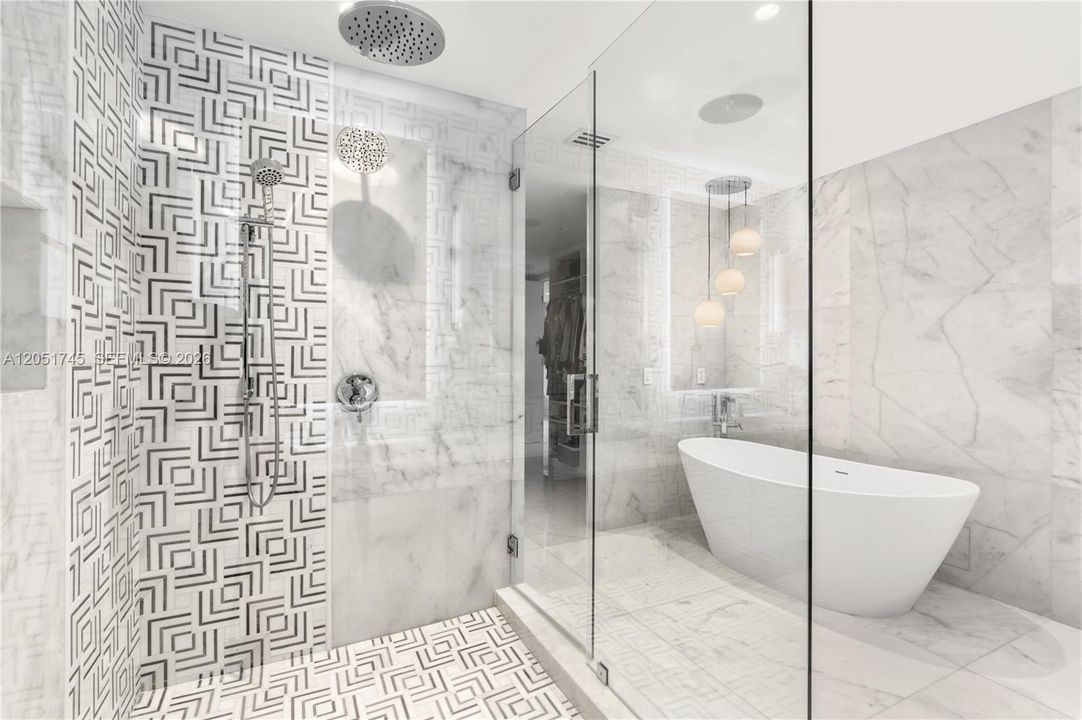 En Venta: $13,000,000 (6 camas, 7 baños, 5000 Pies cuadrados)
