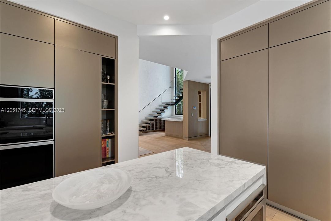 En Venta: $13,000,000 (6 camas, 7 baños, 5000 Pies cuadrados)