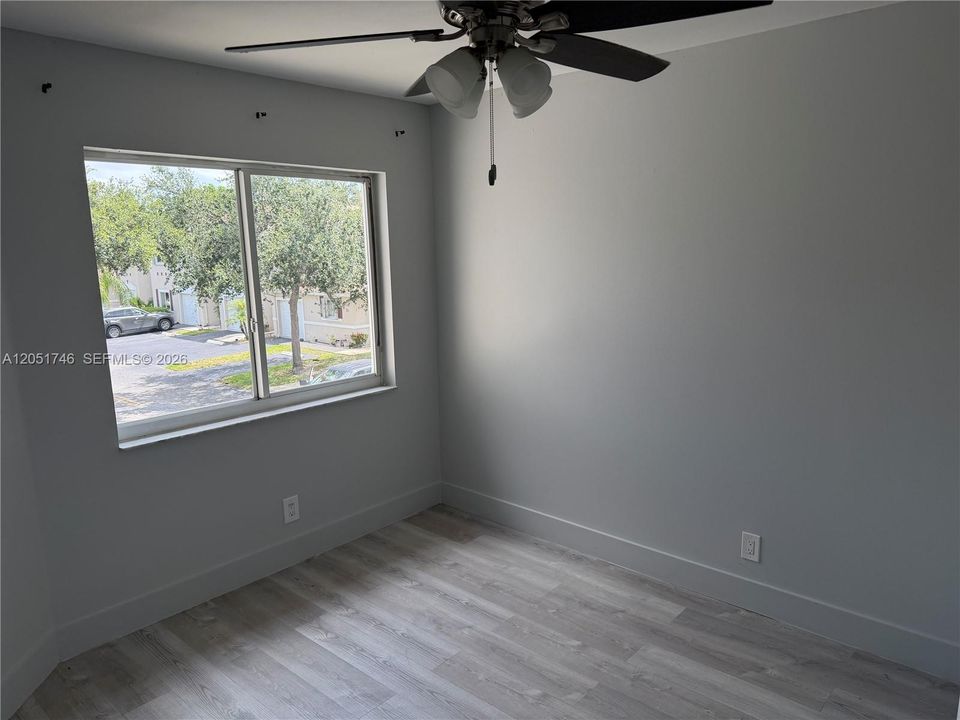 For Rent: $2,999 (3 beds, 2 baths, 1304 Square Feet)