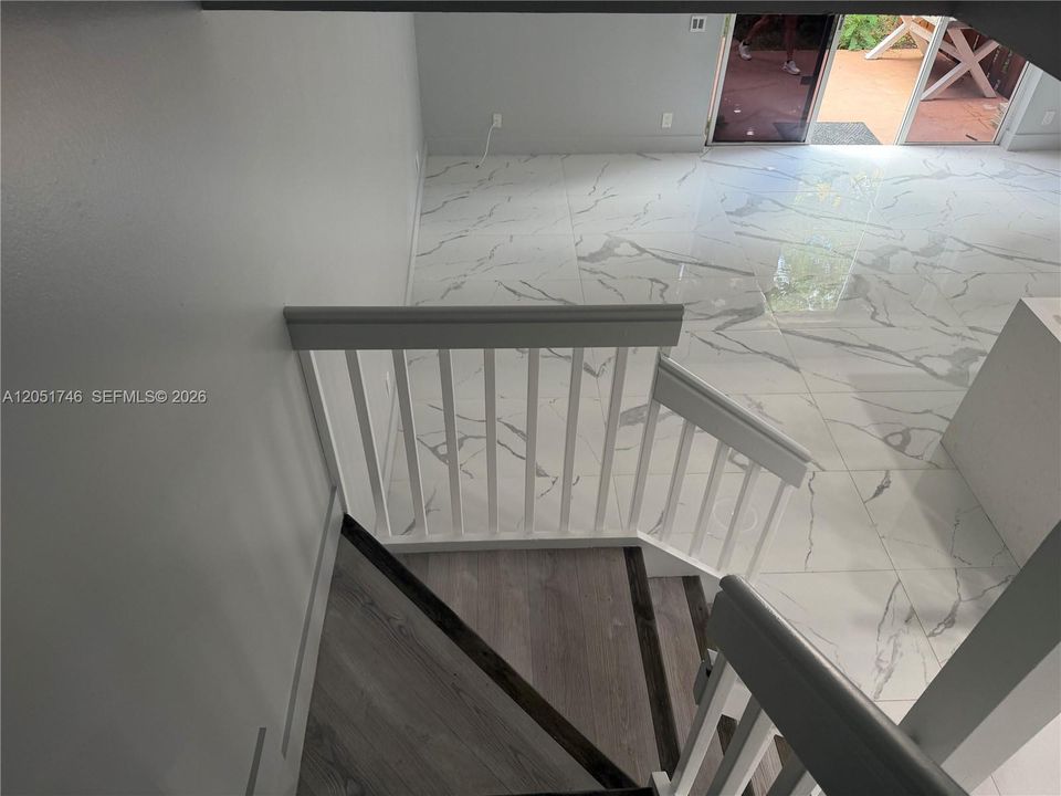 For Rent: $2,999 (3 beds, 2 baths, 1304 Square Feet)