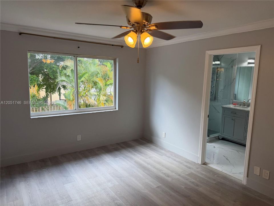 For Rent: $2,999 (3 beds, 2 baths, 1304 Square Feet)