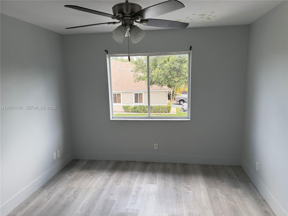 For Rent: $2,999 (3 beds, 2 baths, 1304 Square Feet)