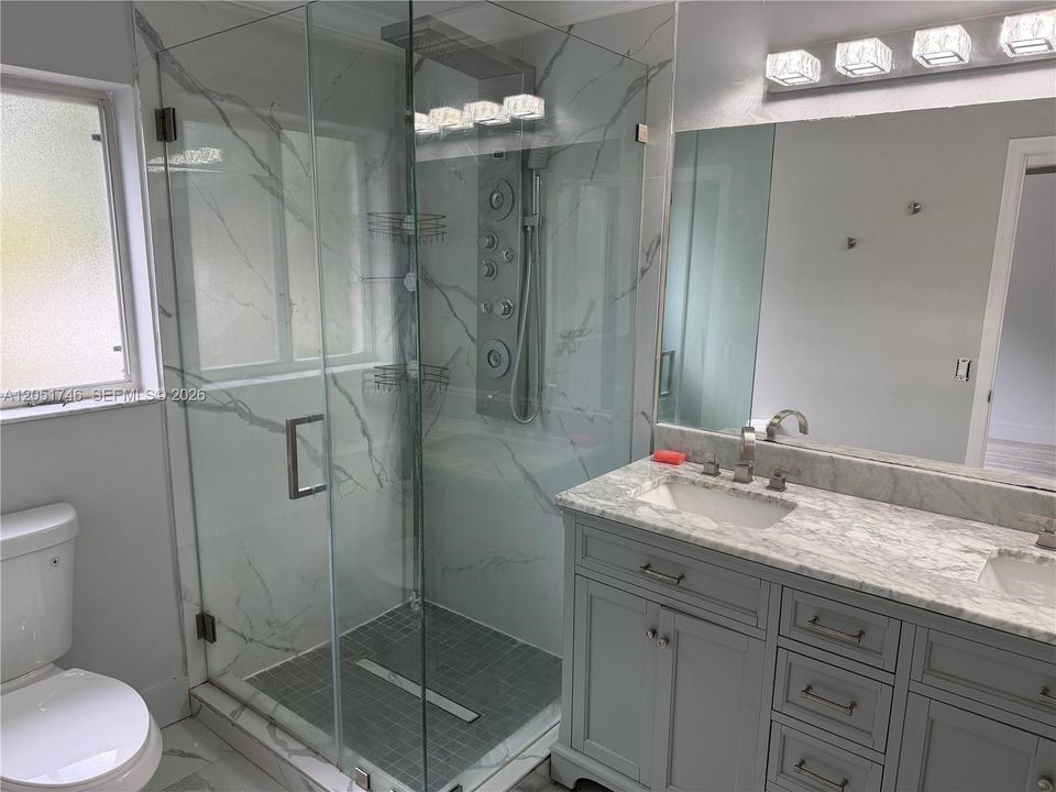 For Rent: $2,999 (3 beds, 2 baths, 1304 Square Feet)