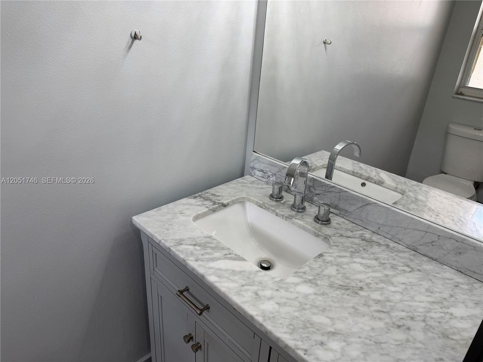 For Rent: $2,999 (3 beds, 2 baths, 1304 Square Feet)