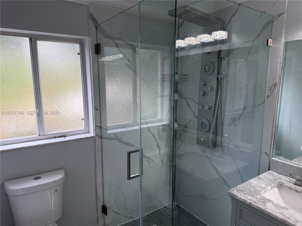 For Rent: $2,999 (3 beds, 2 baths, 1304 Square Feet)