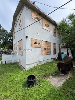 5 unit building