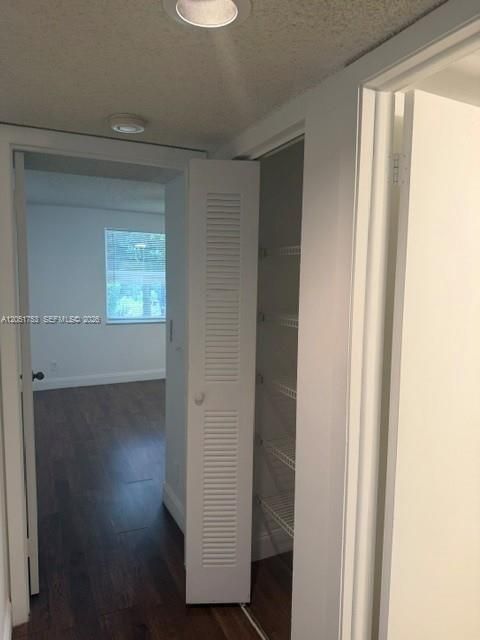 For Rent: $1,700 (1 beds, 1 baths, 733 Square Feet)