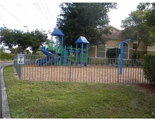 For Rent: $1,700 (1 beds, 1 baths, 733 Square Feet)