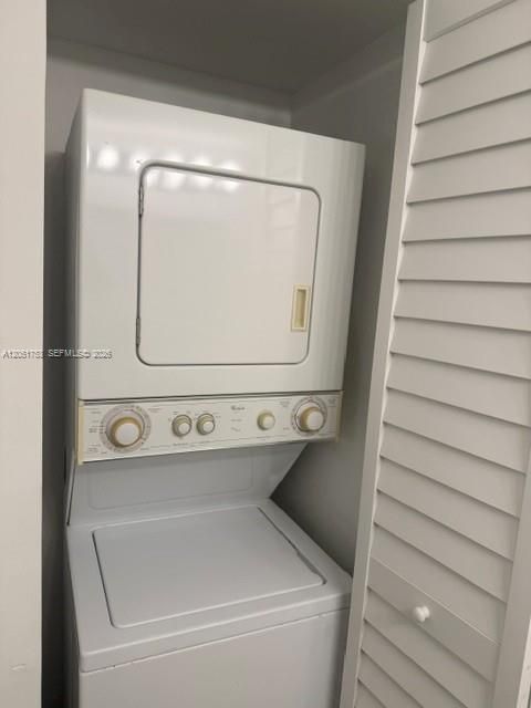 For Rent: $1,700 (1 beds, 1 baths, 733 Square Feet)
