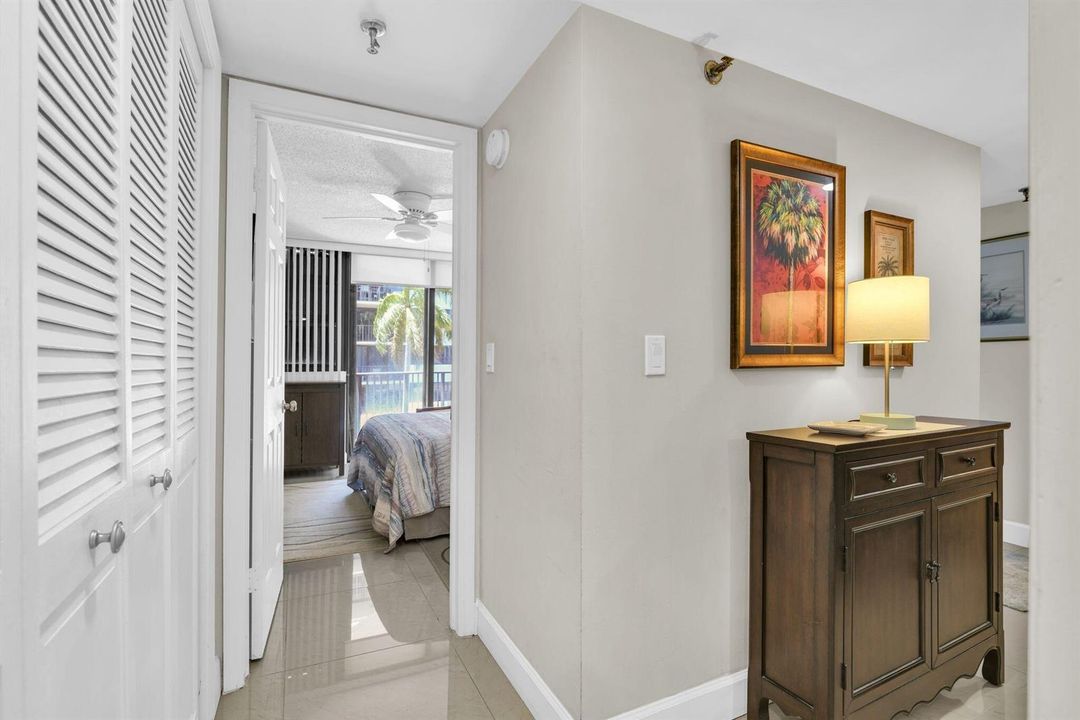 899 Jeffery St 301 second br