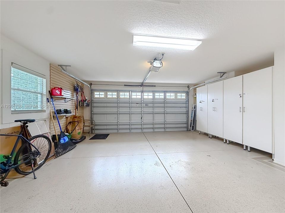 Activo con contrato: $449,000 (3 camas, 2 baños, 1939 Pies cuadrados)