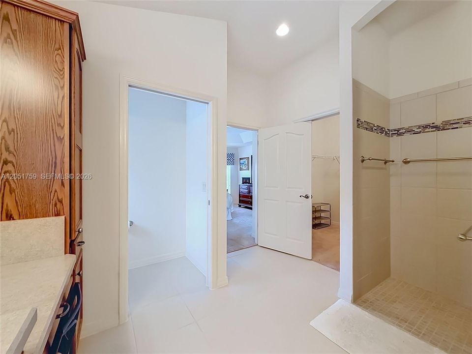 Activo con contrato: $449,000 (3 camas, 2 baños, 1939 Pies cuadrados)