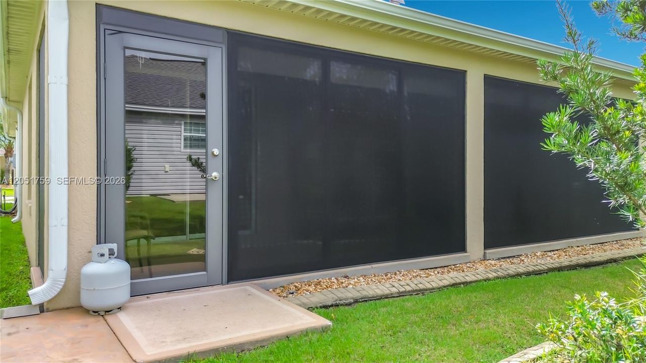 Activo con contrato: $449,000 (3 camas, 2 baños, 1939 Pies cuadrados)