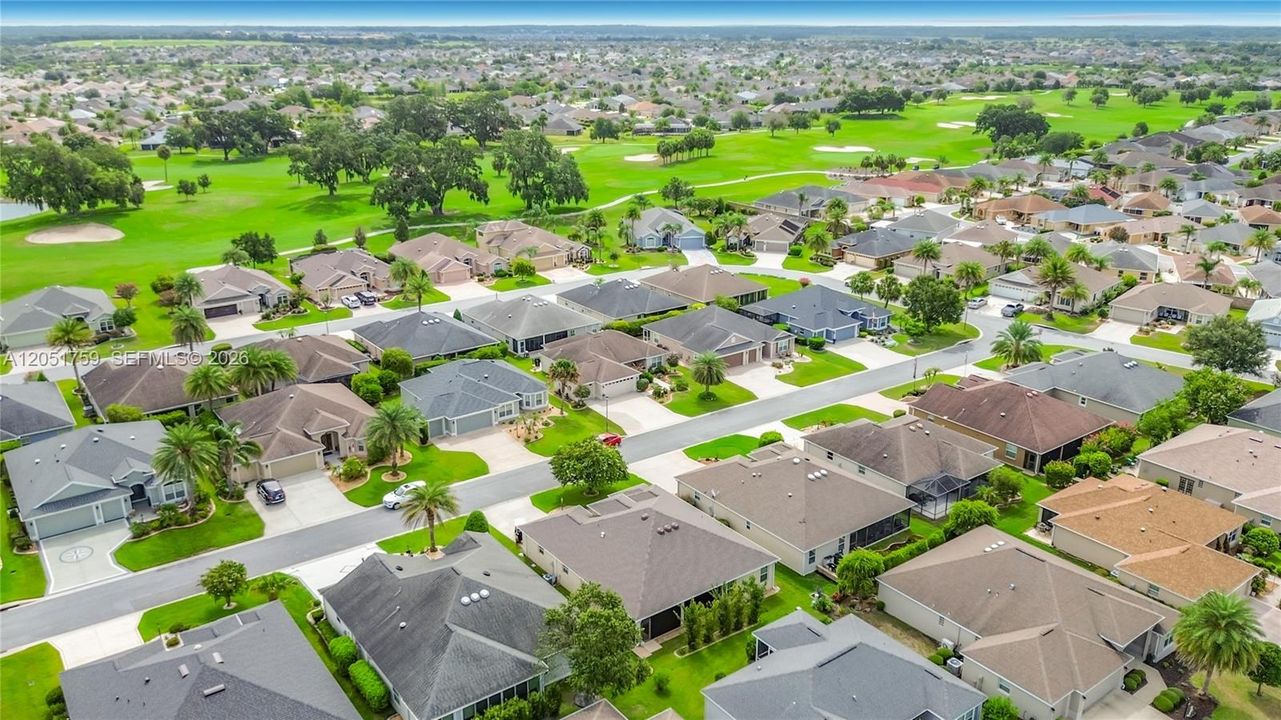 Activo con contrato: $449,000 (3 camas, 2 baños, 1939 Pies cuadrados)
