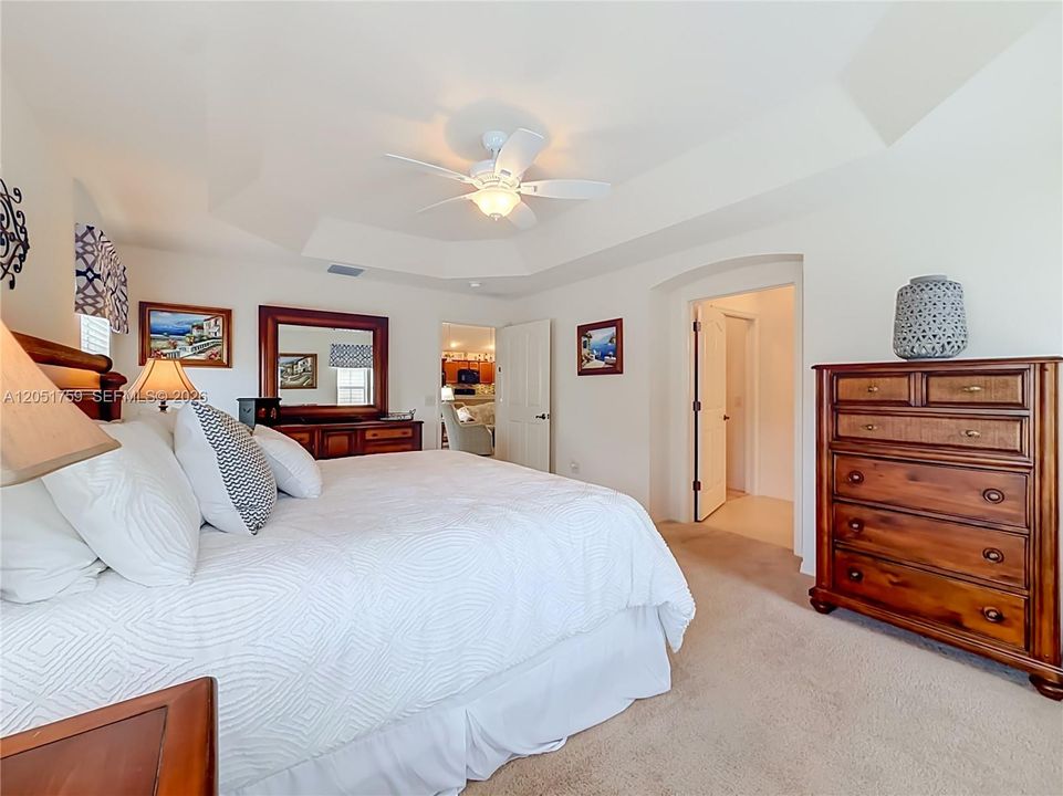 Activo con contrato: $449,000 (3 camas, 2 baños, 1939 Pies cuadrados)