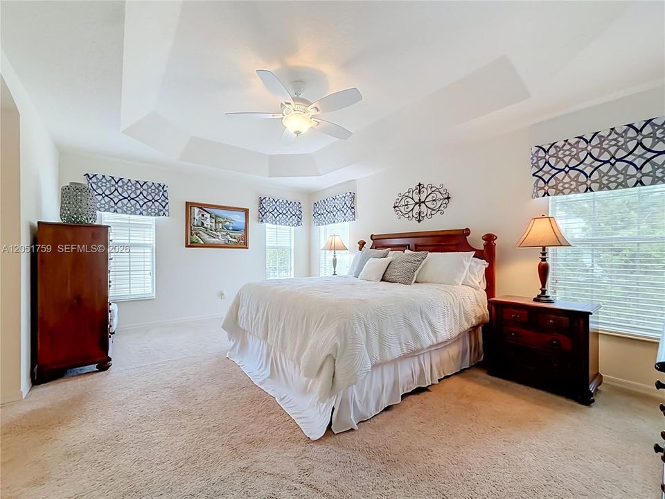 Activo con contrato: $449,000 (3 camas, 2 baños, 1939 Pies cuadrados)