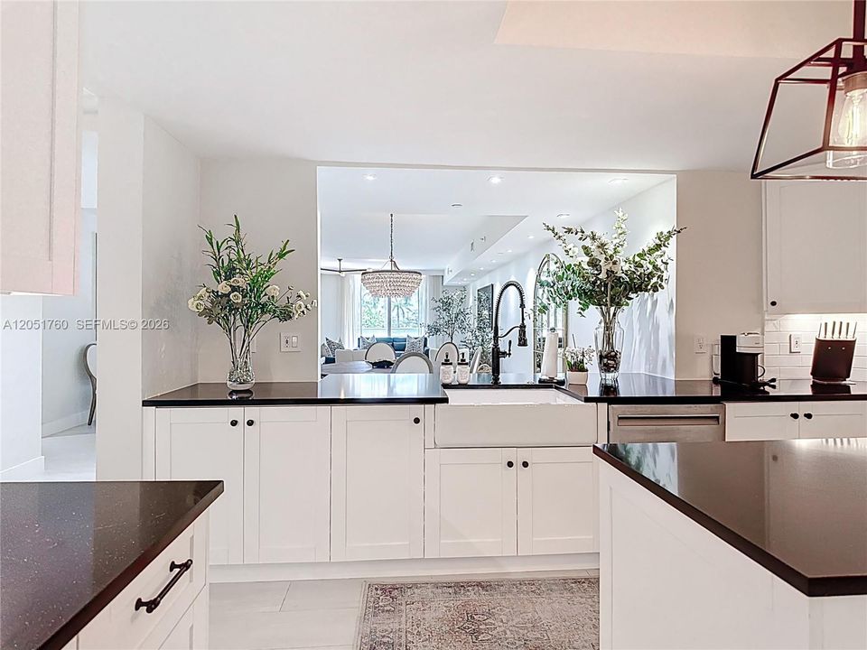 For Sale: $2,520,000 (2 beds, 2 baths, 1760 Square Feet)