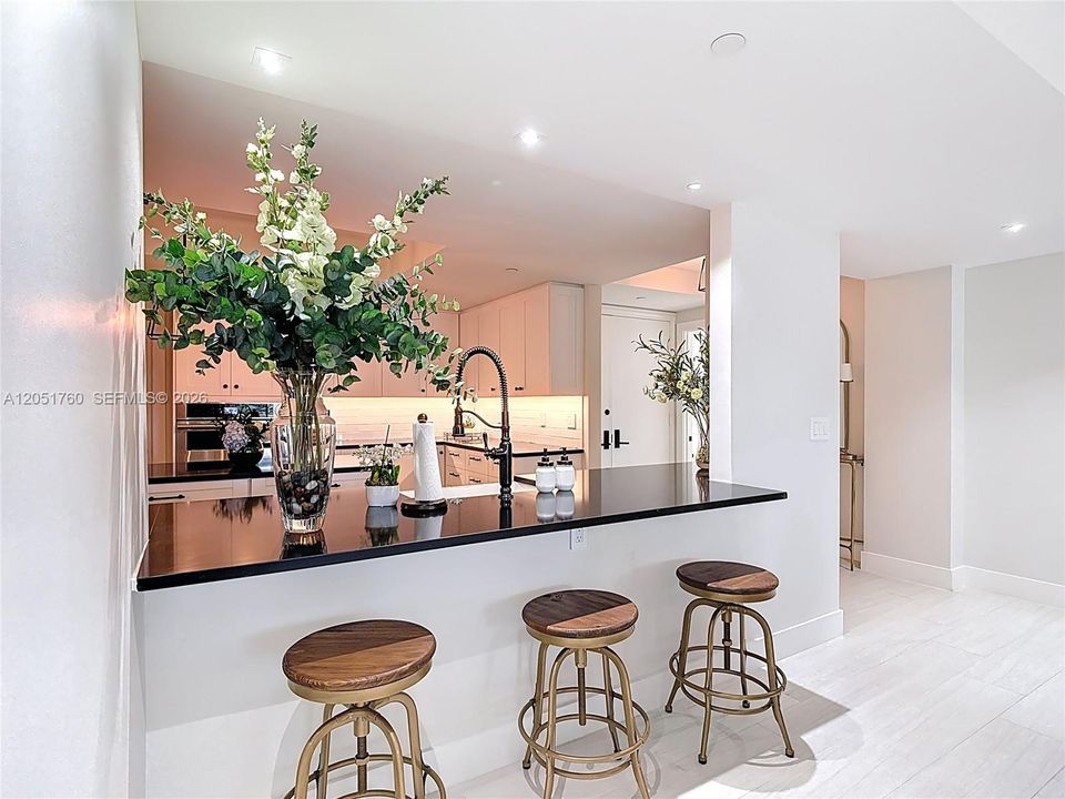 For Sale: $2,520,000 (2 beds, 2 baths, 1760 Square Feet)