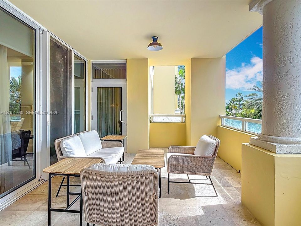 For Sale: $2,520,000 (2 beds, 2 baths, 1760 Square Feet)