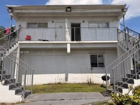 В аренду: $1,600 (2 спален, 1 ванн, 3980 Квадратных фут)