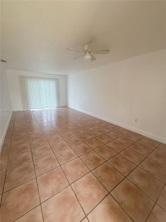 For Rent: $2,000 (2 beds, 2 baths, 1133 Square Feet)