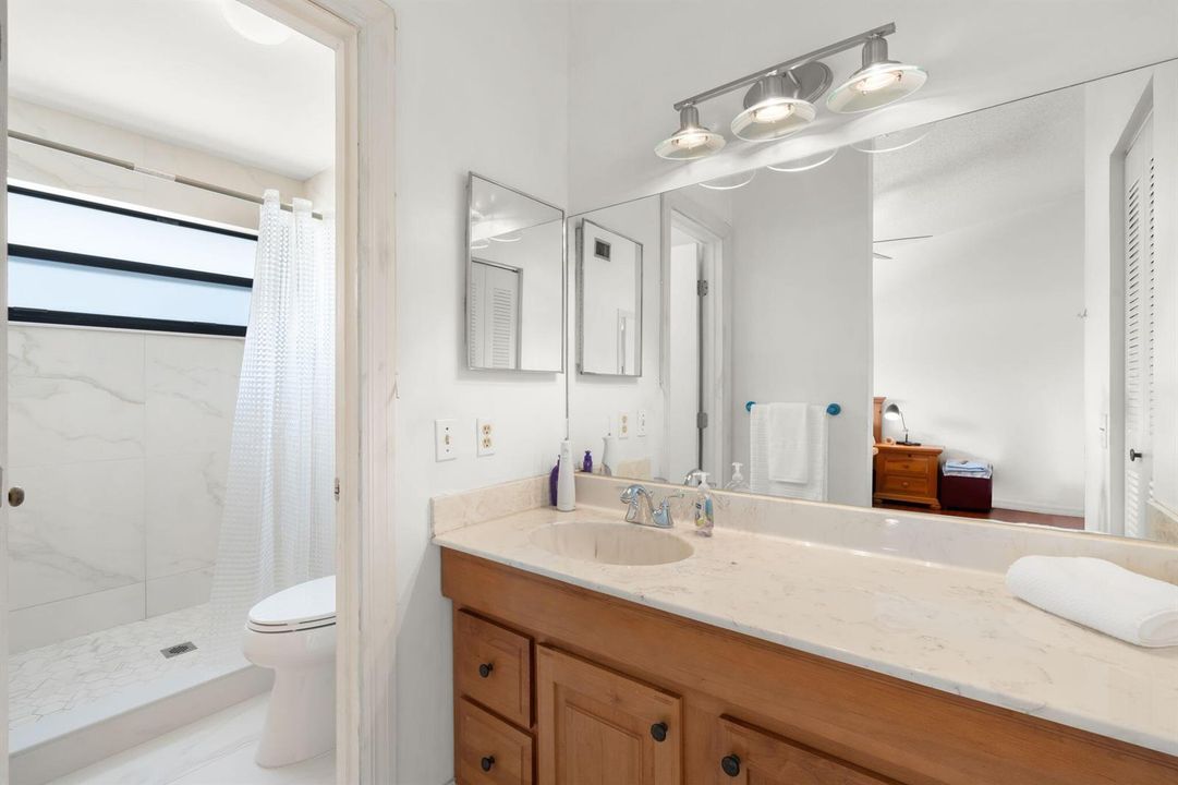 22075 las brisas primary bath