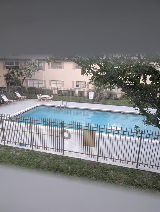 POOL4