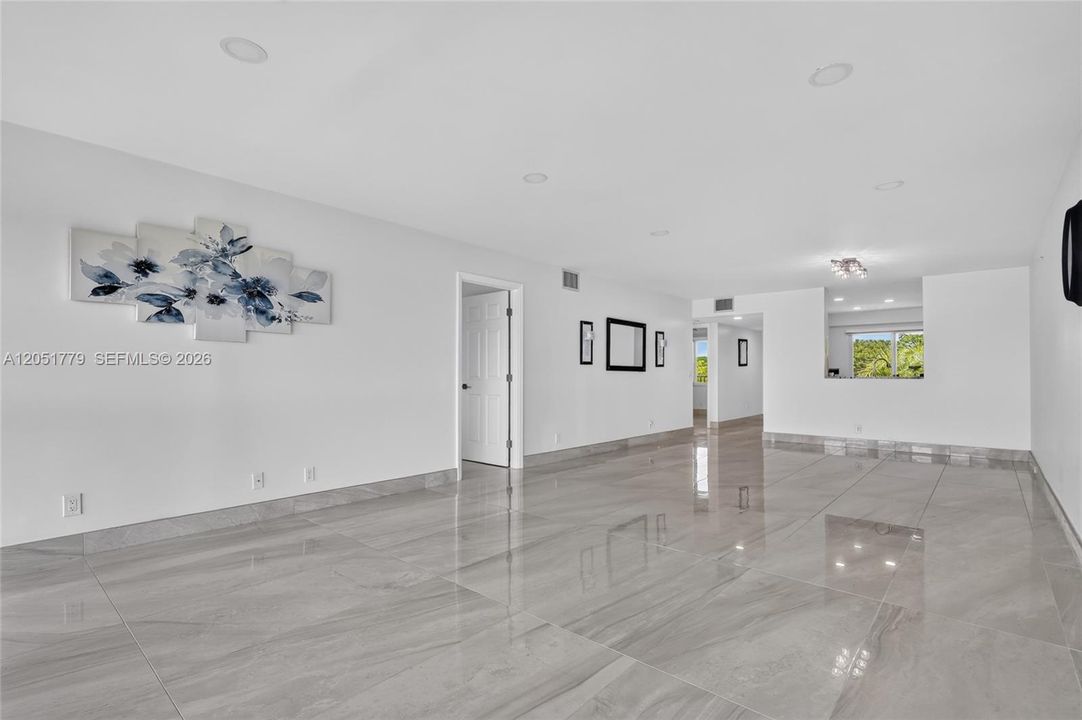 En Venta: $310,000 (2 camas, 2 baños, 1192 Pies cuadrados)