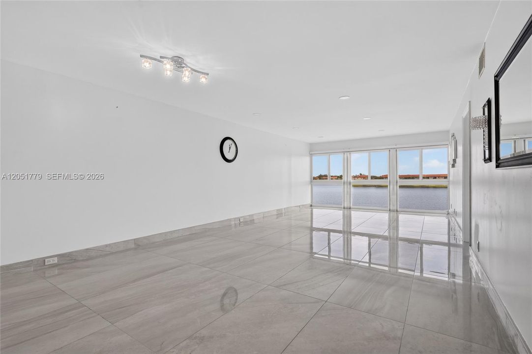 En Venta: $310,000 (2 camas, 2 baños, 1192 Pies cuadrados)