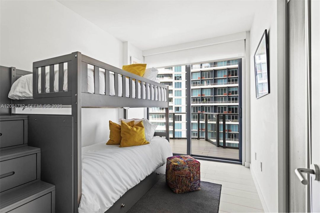 For Rent: $8,000 (3 beds, 2 baths, 1154 Square Feet)