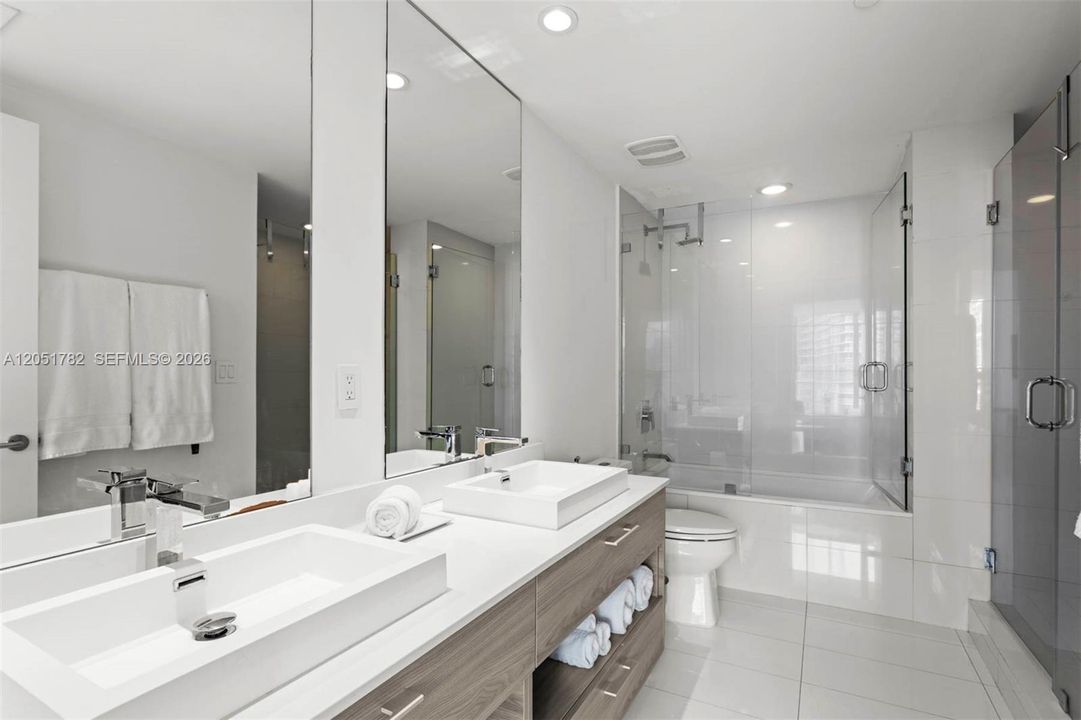 For Rent: $8,000 (3 beds, 2 baths, 1154 Square Feet)