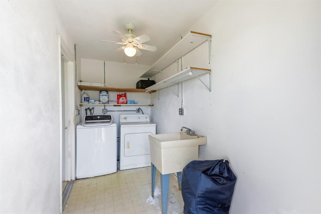 5725_Fernley_Dr_E_66_022