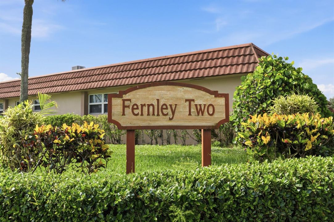 5725_Fernley_Dr_E_66_028