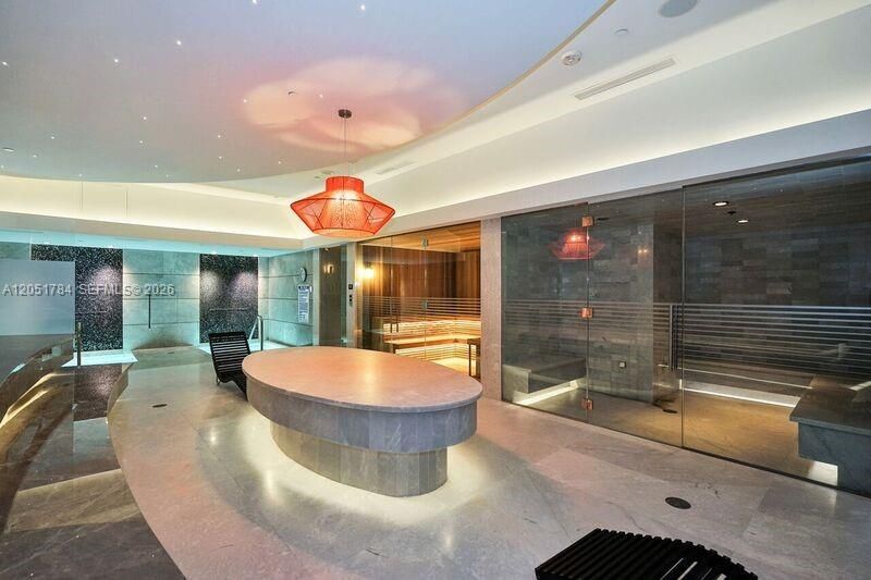 For Rent: $7,000 (2 beds, 3 baths, 1283 Square Feet)