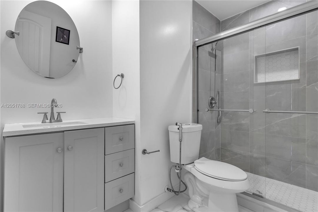 For Sale: $700,000 (5 beds, 3 baths, 2161 Square Feet)