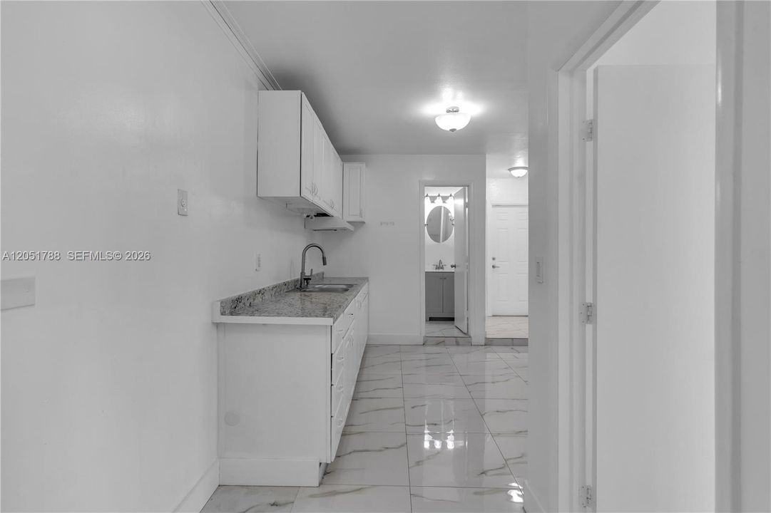 For Sale: $700,000 (5 beds, 3 baths, 2161 Square Feet)