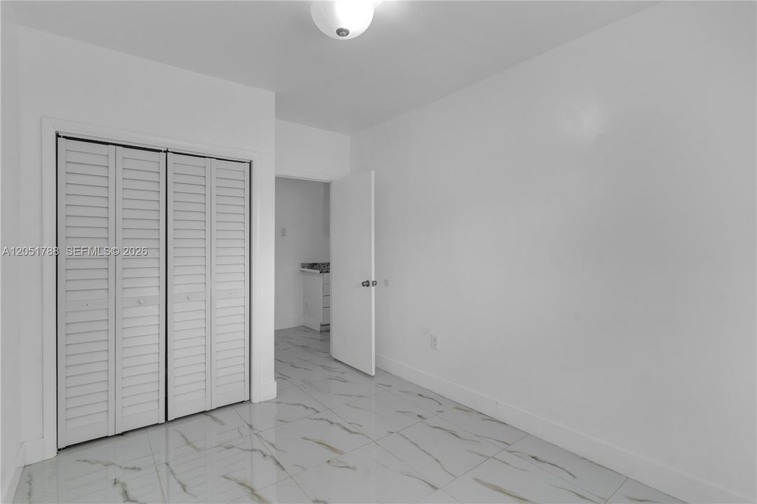 For Sale: $700,000 (5 beds, 3 baths, 2161 Square Feet)