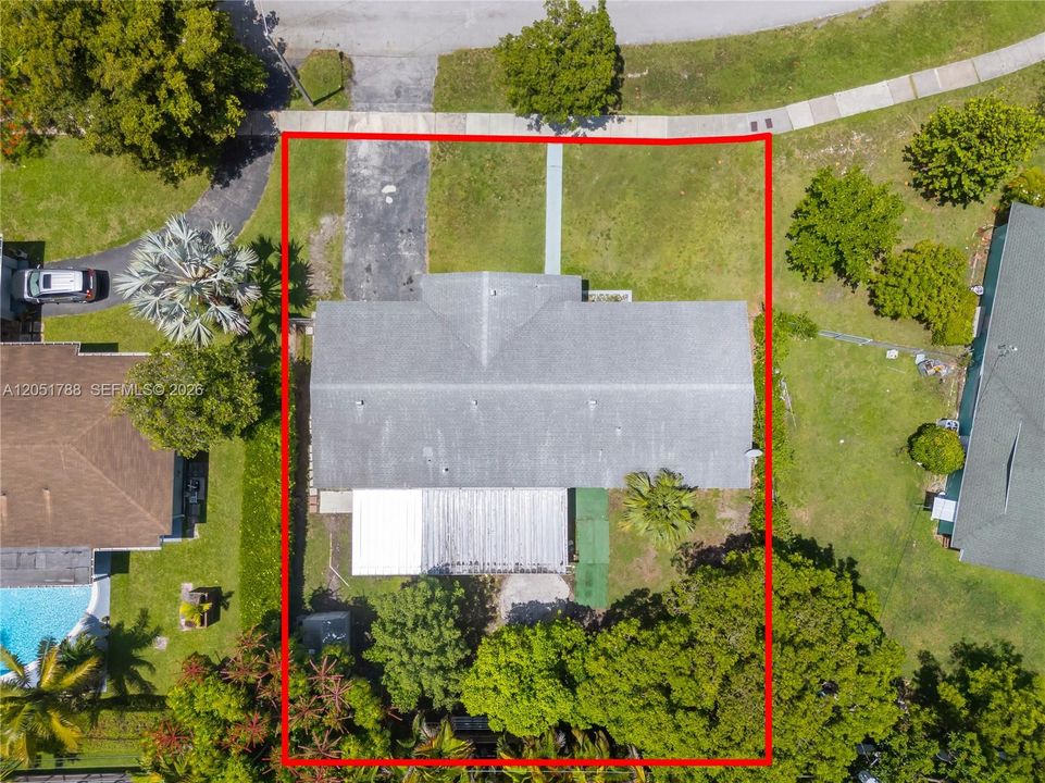 For Sale: $700,000 (5 beds, 3 baths, 2161 Square Feet)