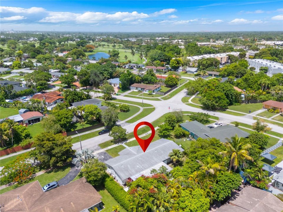 For Sale: $700,000 (5 beds, 3 baths, 2161 Square Feet)