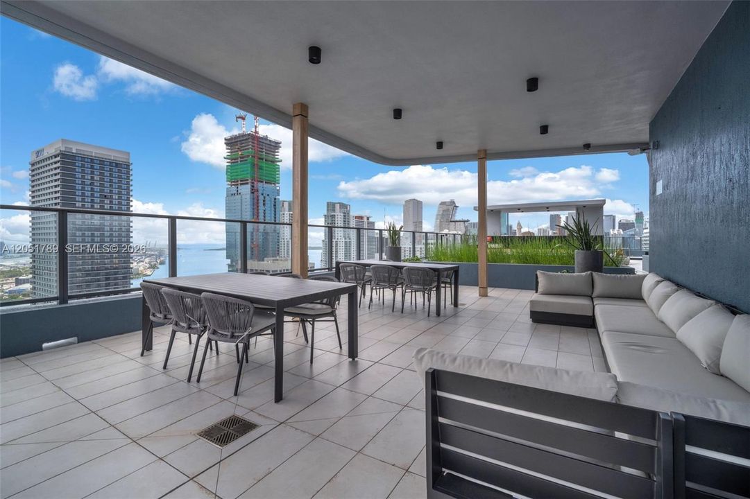 For Sale: $449,000 (0 beds, 1 baths, 359 Square Feet)