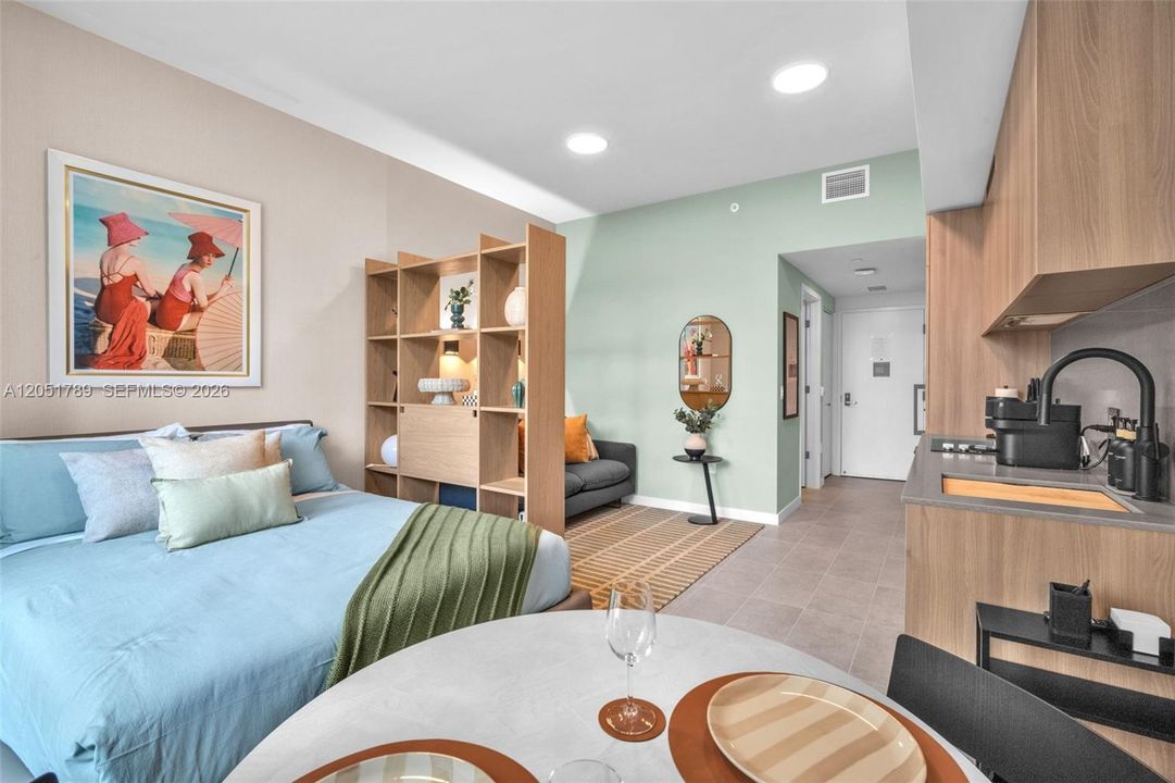 For Sale: $449,000 (0 beds, 1 baths, 359 Square Feet)