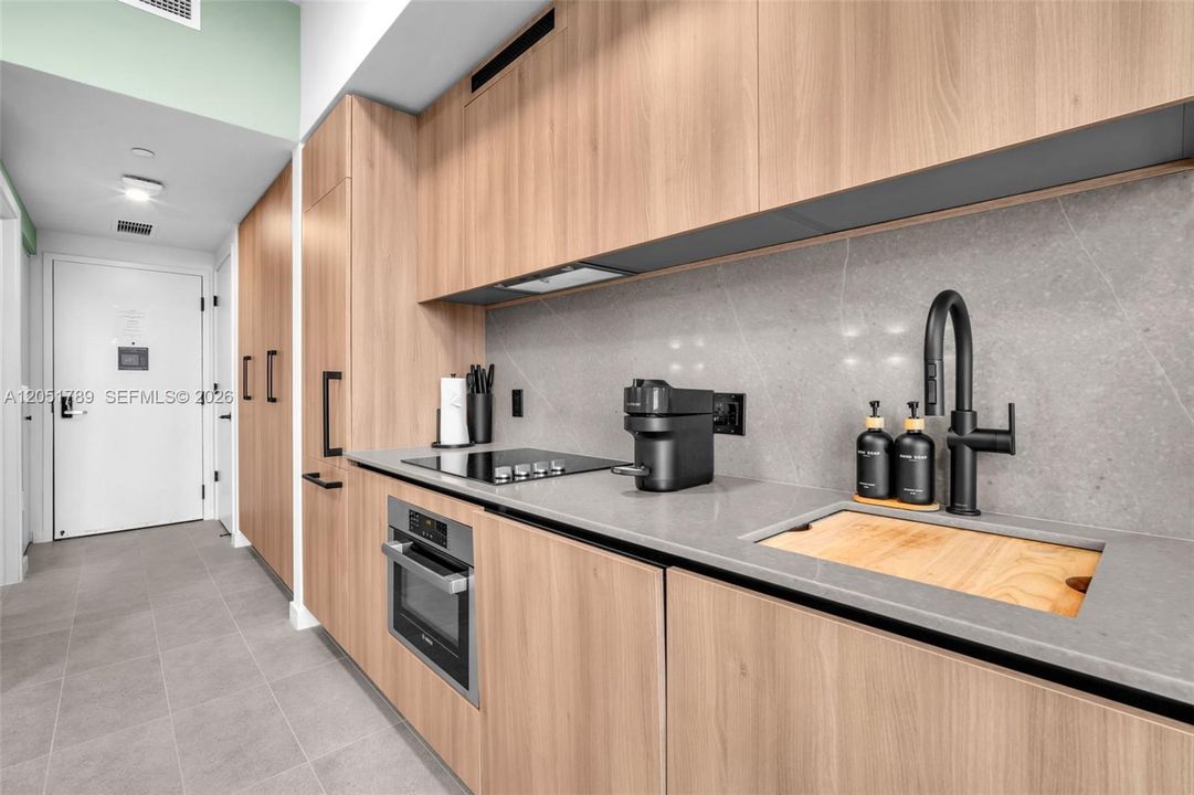 For Sale: $449,000 (0 beds, 1 baths, 359 Square Feet)