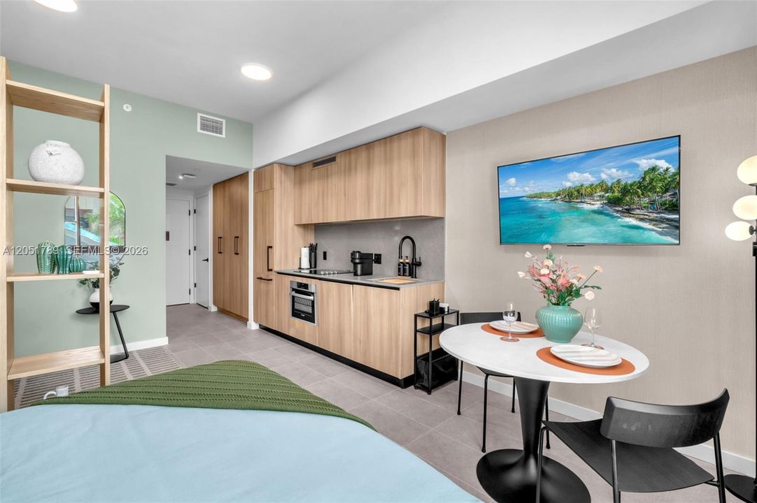 For Sale: $449,000 (0 beds, 1 baths, 359 Square Feet)