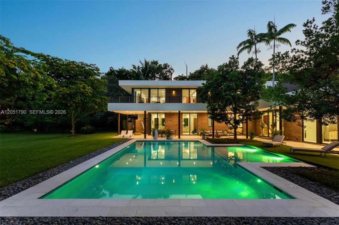 На продажу: $6,995,000 (6 спален, 7 ванн, 5805 Квадратных фут)